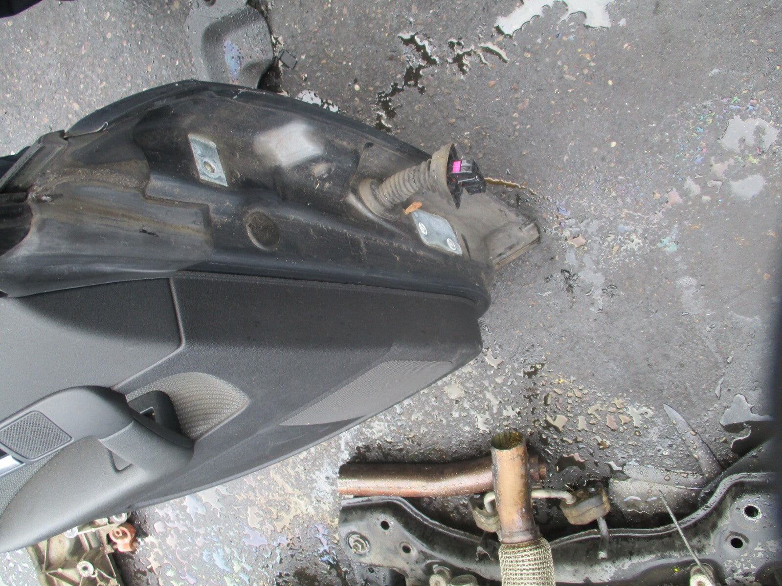 2006 AUDI A3 8P NSR PASSENGER SIDE REAR COMPLETE DOOR GREY MET LX7Z