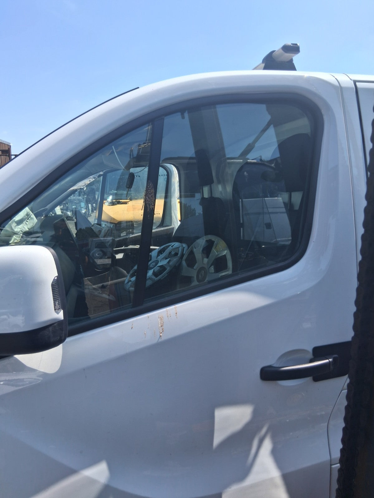 2025 RENAULT TRAFIC X82 MK3 NSF PASSENGER SIDE FRONT LEFT BARE DOOR WHITE