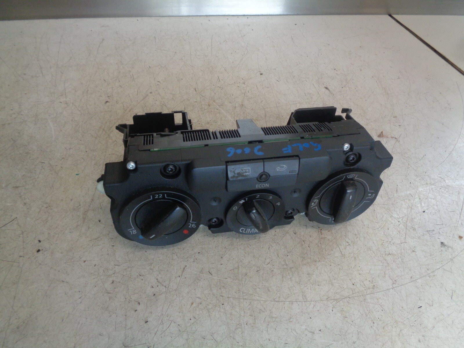 VW VOLKSWAGEN GOLF MK5 2006 HEATER CLIMATE CONTROL SWITCH PANEL