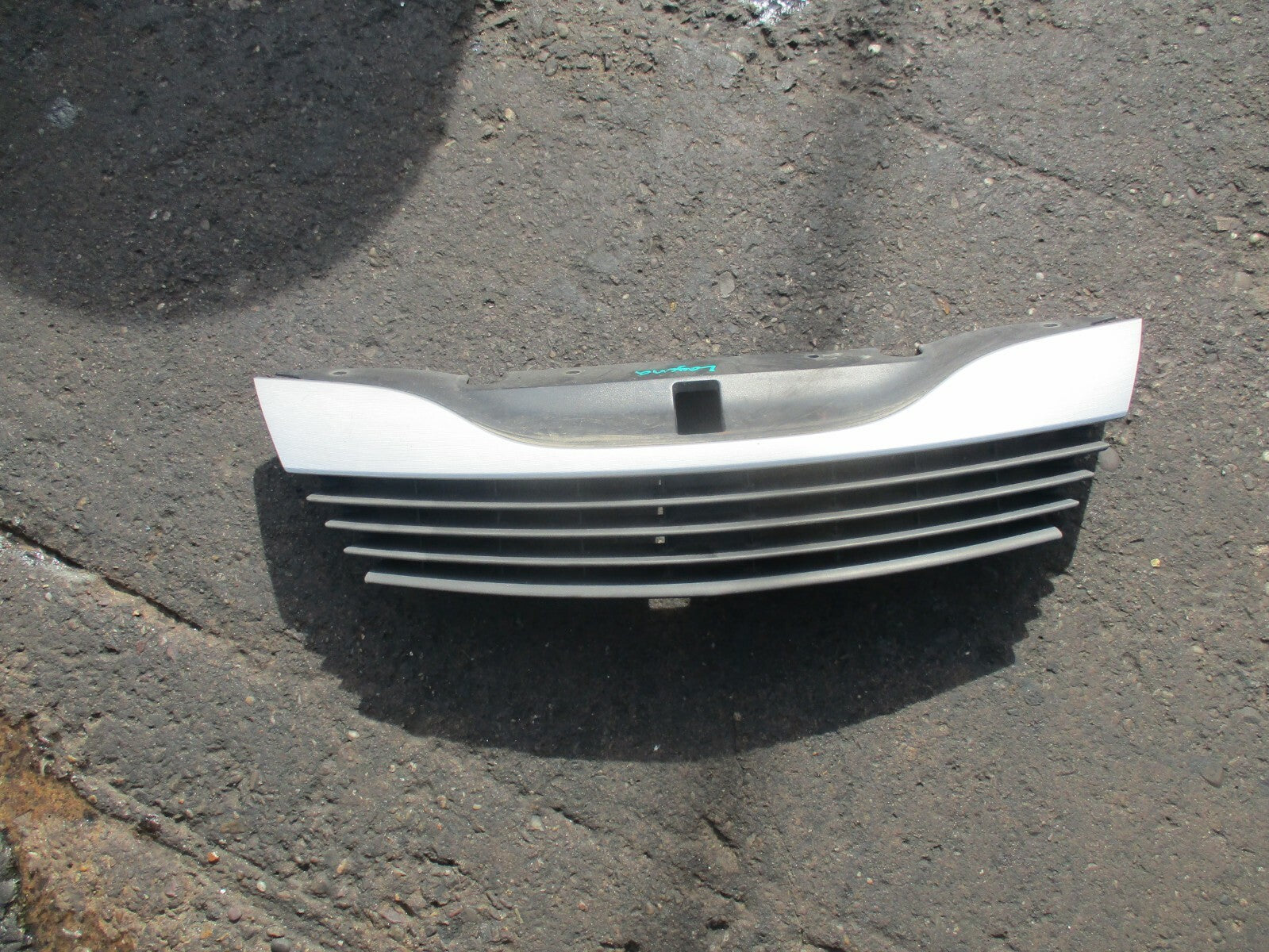 RENAULT LAGUNA MK2 FRONT BUMPER BONNET GRILL GRILLE LIGHT GREEN
