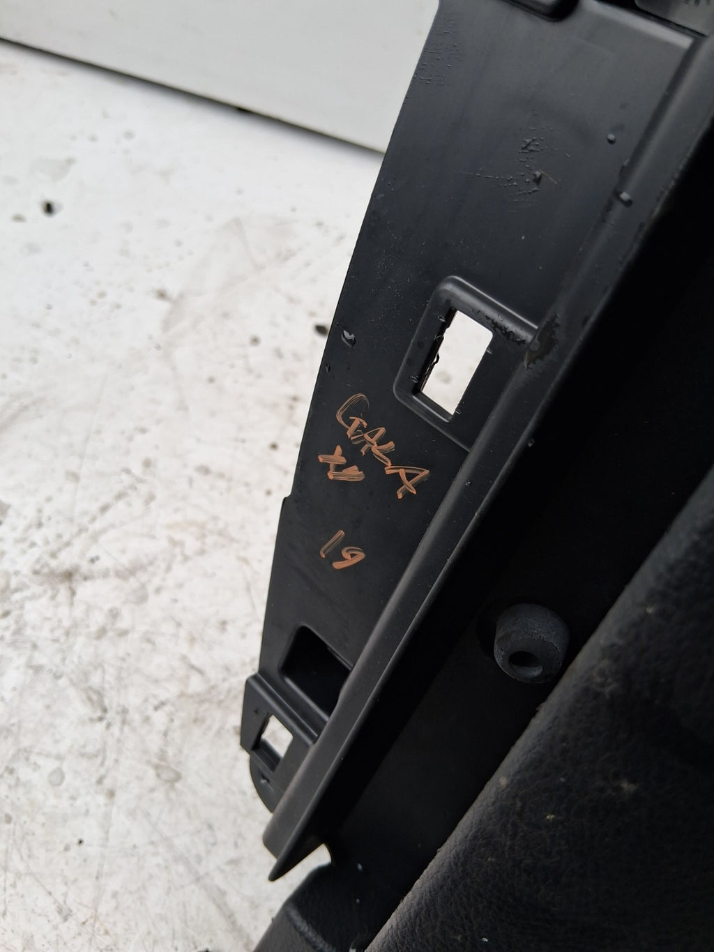 2019 FORD GALAXY MK4 NSF NEAR LEFT PASSENGER SIDE GLOVE BOX STORAGE EM2A15A563