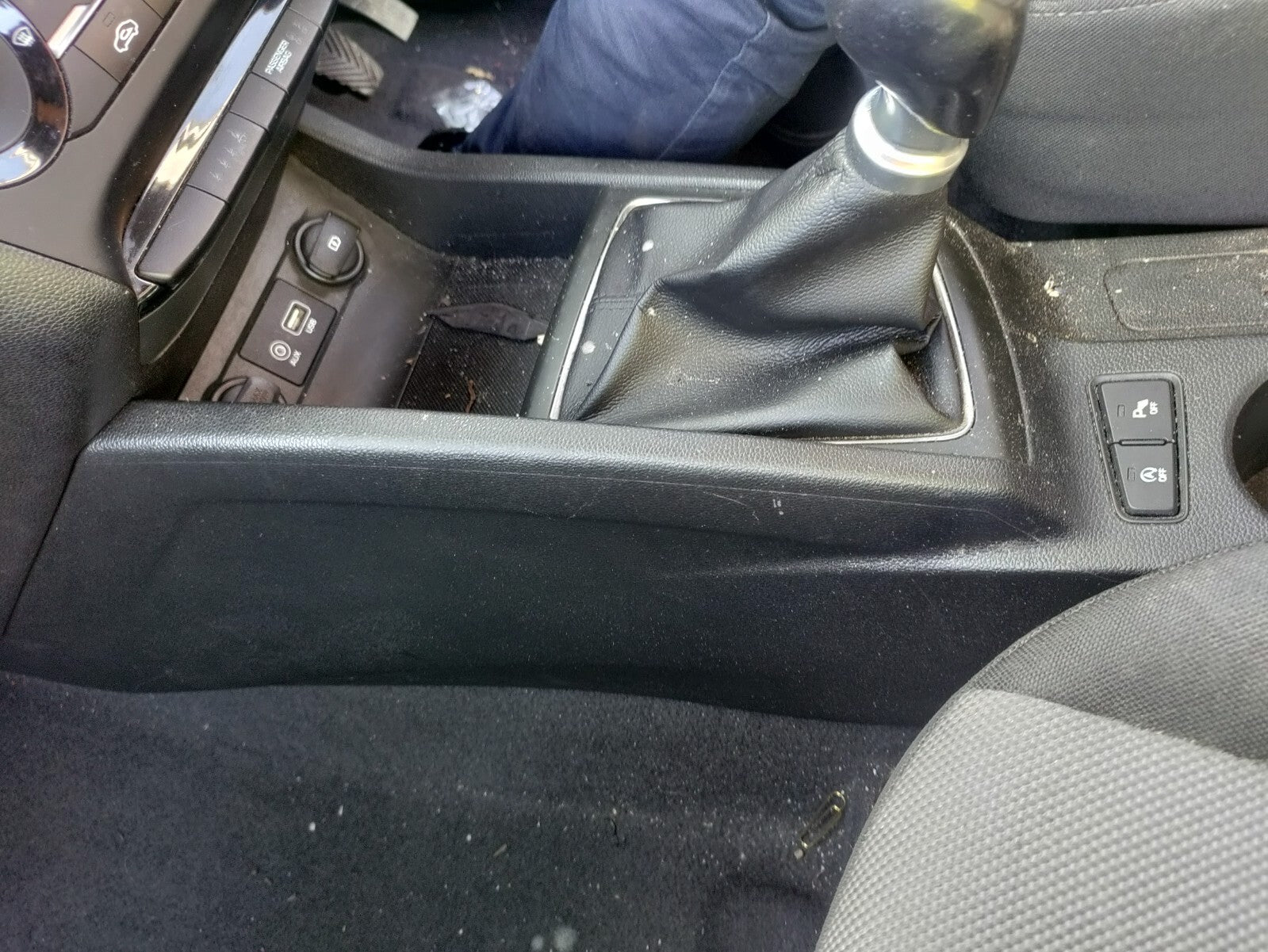 2019 HYUNDAI I20 MK2 FACELIFT COMPLETE CENTER CONSOLE CUP HOLDERS TRIM