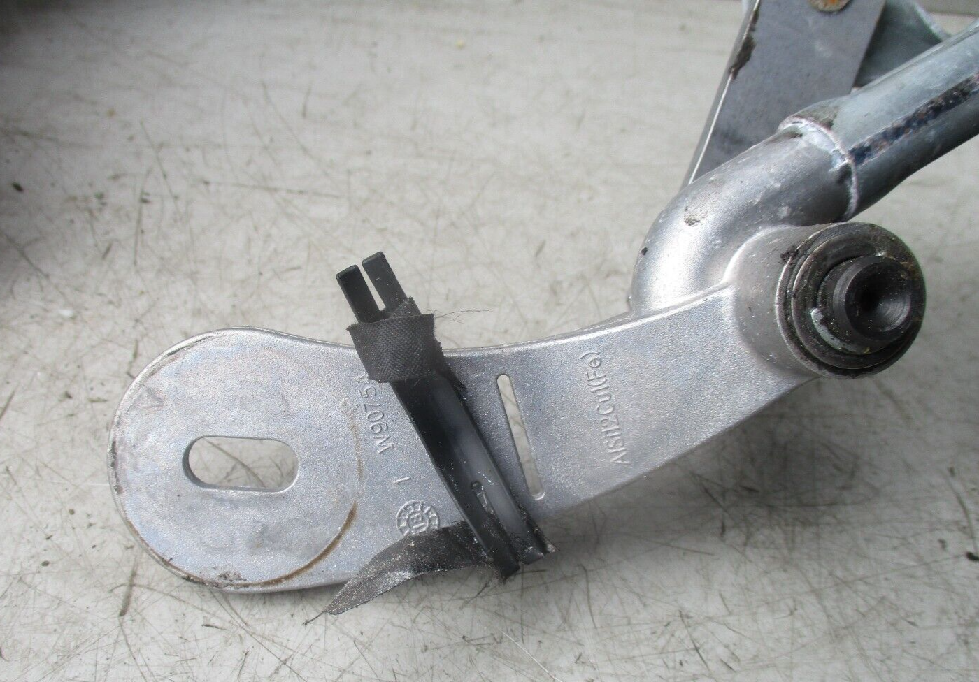 BMW 3 SERIES G20 2019 FRONT WINDSCREEN WIPER MOTOR AND LINKAGE W000090851