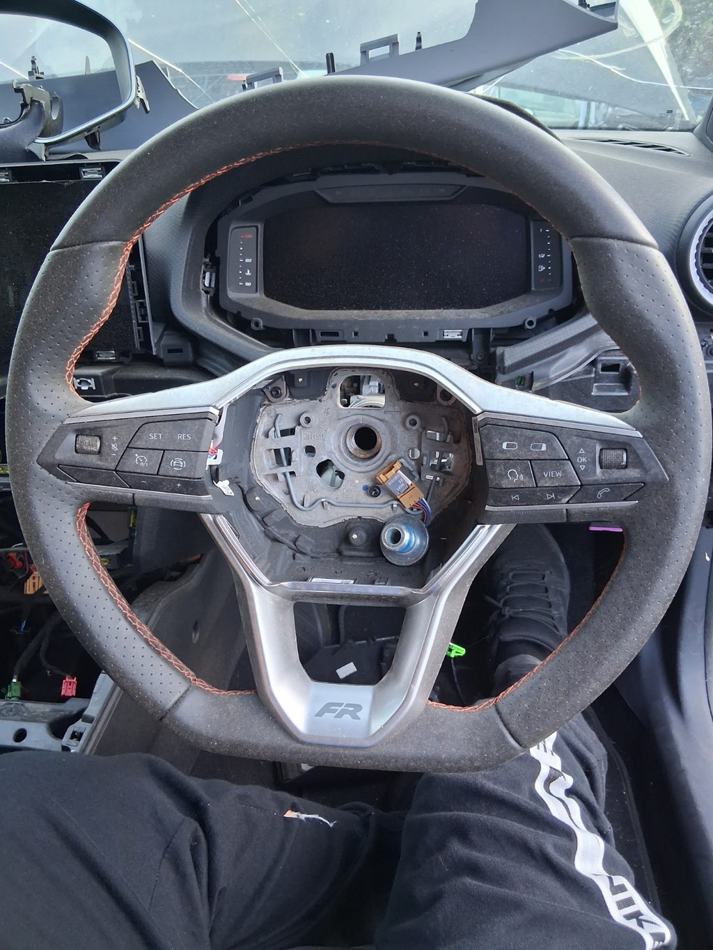 2023 SEAT IBIZA MK5 6F 18 MULTIFUNCTIONAL STEERING WHEEL