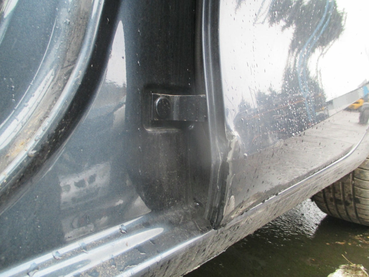 SEAT LEON 2021 MK4 NSR PASSENGER SIDE REAR DOOR COMPLETE GLASS REG LS7H GREY