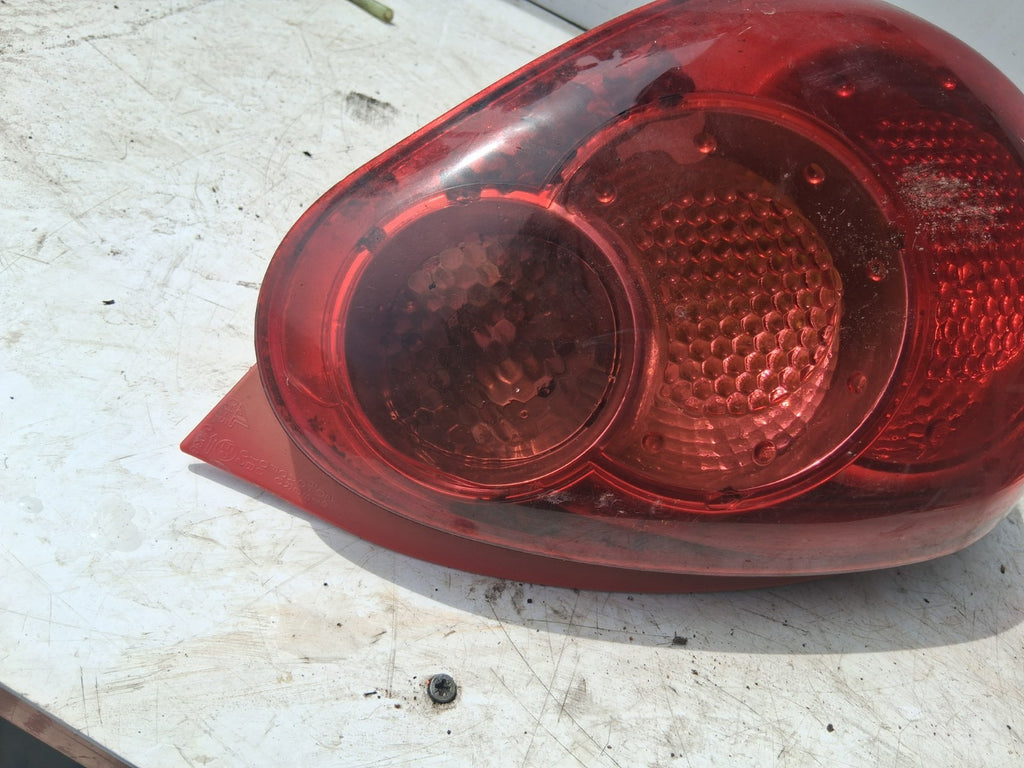 2008 TOYOTA AYGO MK1  NSR PASSENGER SIDE REAR TAIL LIGHT LAMP