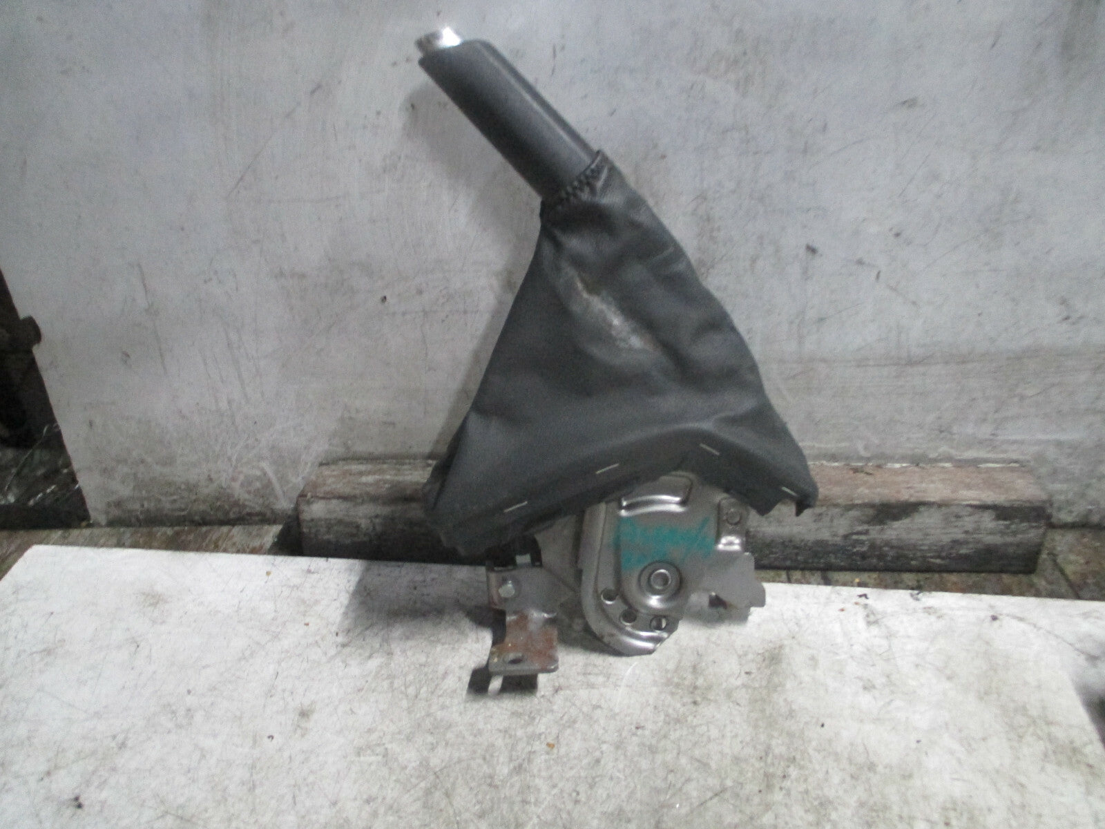 VAUXHALL ASTRA H 2012 PARKING HANDBRAKE LEVER MECHANISM