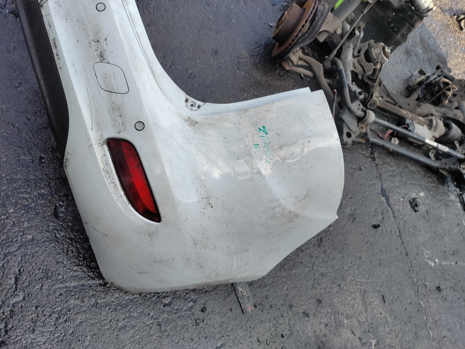 2016 VAUXHALL ZAFIRA C COMPLETE REAR BUMPER WITH PDC SENSOR WHITE