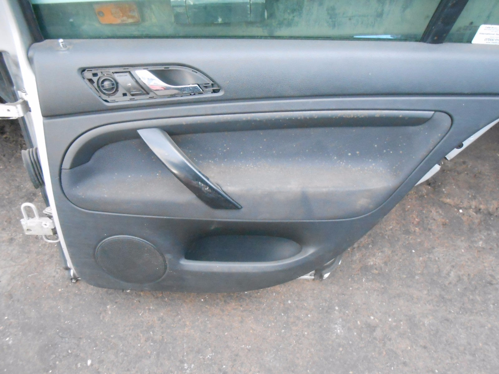 2001 - 2008 SKODA SUPERB B5 3U SALOON OSR DRIVER SIDE REAR DOOR COMPLETE SILVER