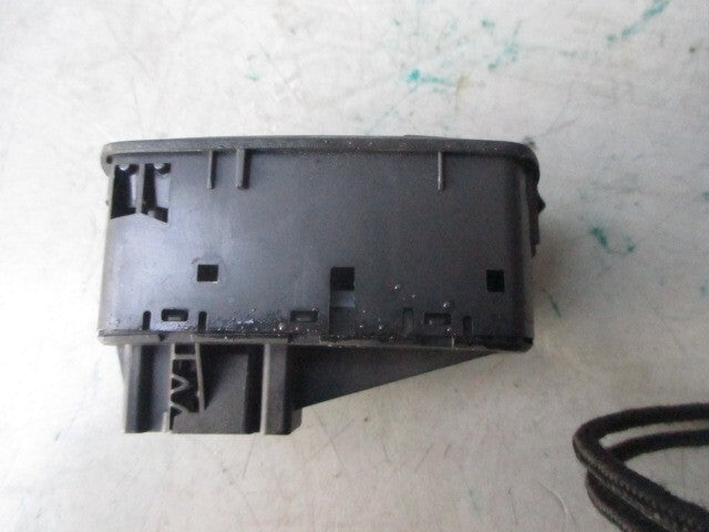 2003 VAUXHALL CORSA OS DRIVERS SIDE FRONT CONTROL SWITCH 315625731