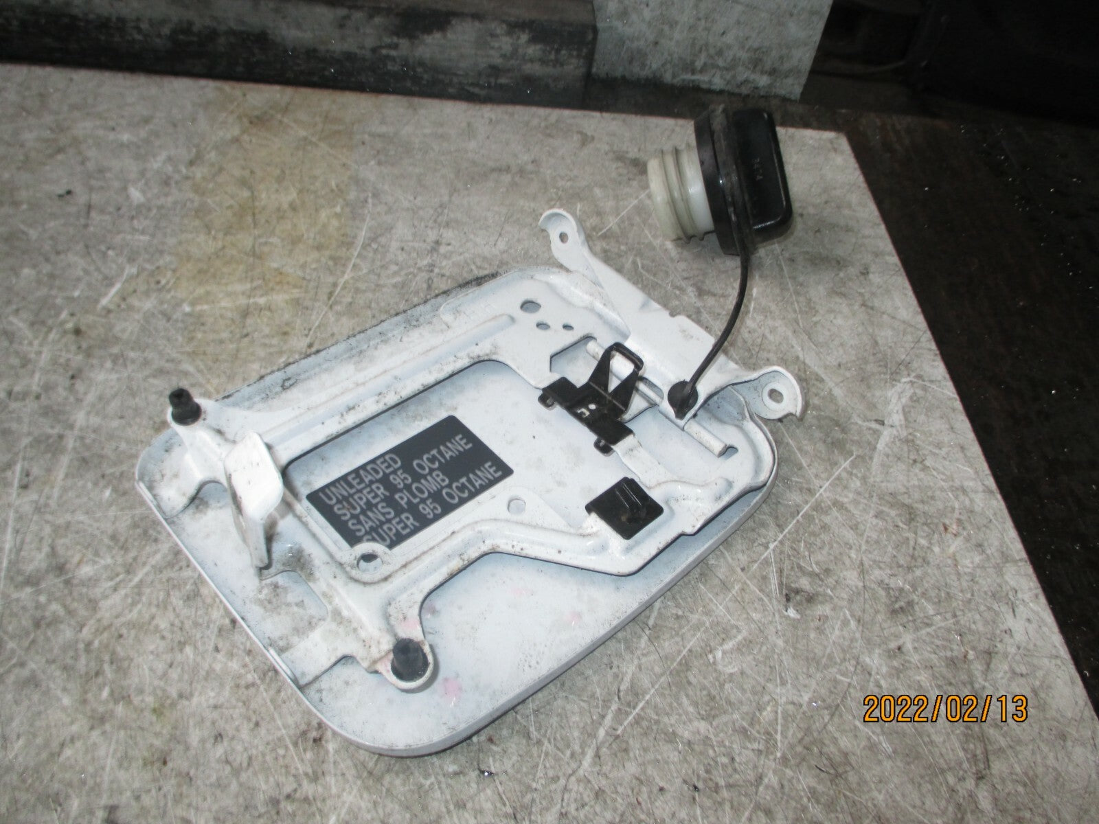 NISSAN MICRA K13 2014 FUEL FILLER FLAP WHITE
