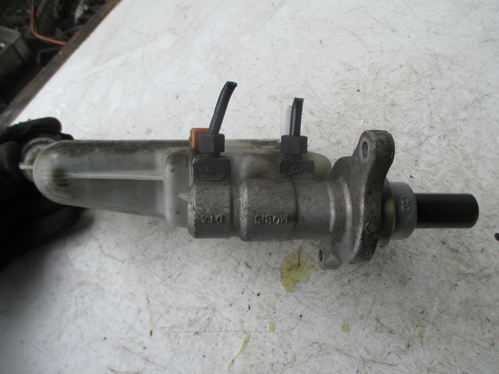 HYUNDAI I30 2014 MK2 BRAKE MASTER CYLINDER RESERVOIR BOTTLE TANK ASSEMBLY UNIT