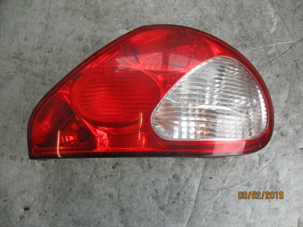 JAGUAR X TYPE X400 OSR DRIVER SIDE REAR LIGHT TAIL LIGHT 89022633