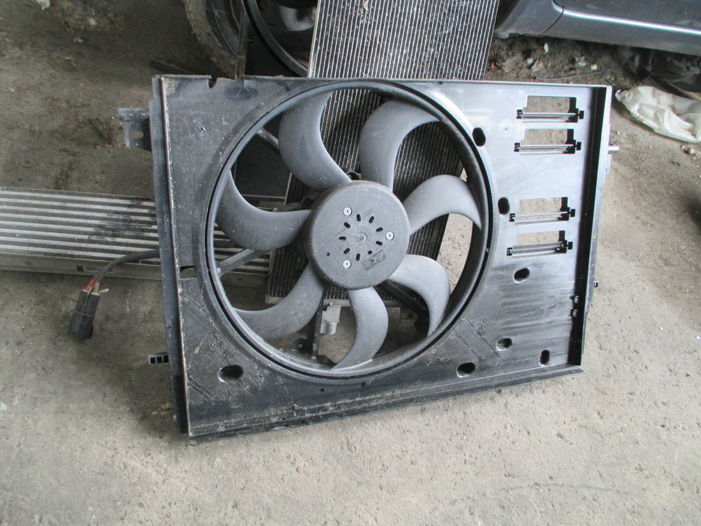NISSAN QASHQAI J11 MK2 1.5 DCI COOLING FAN & HOUSING 21481HV80B