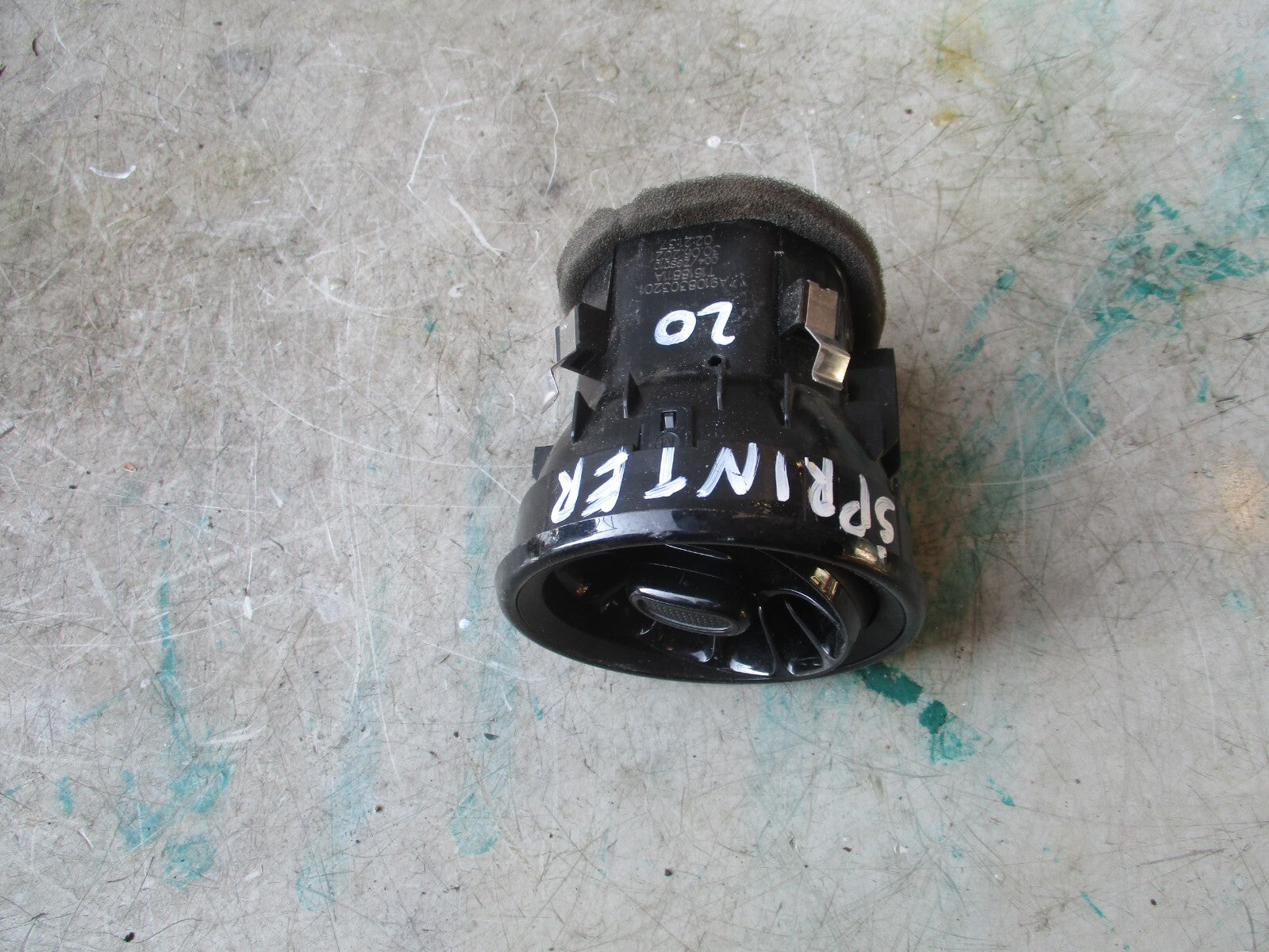 2020 MERCEDES SPRINTER DASHBOARD MIDDLE AIR VENT A9108303201