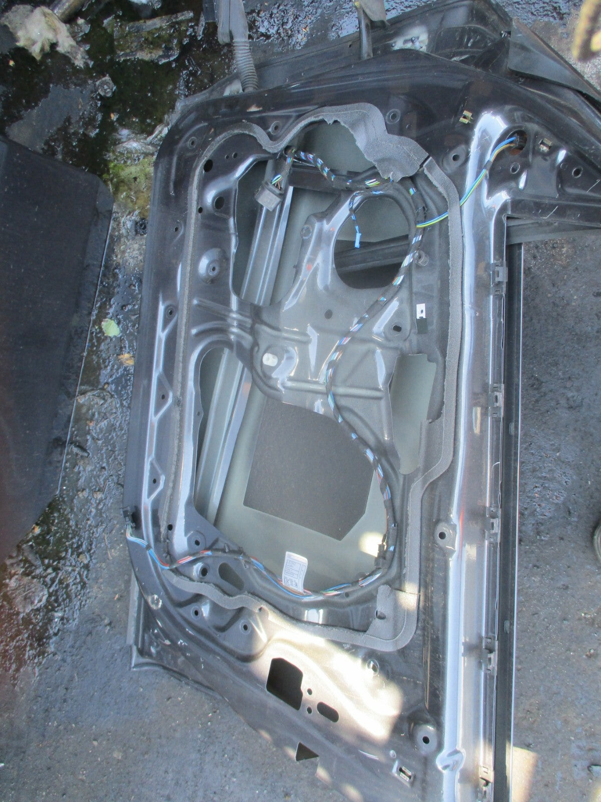 BMW 1 SERIES E87 2006 BARE OSF DRIVER SIDE FRONT DOOR SHELL FRAME GREY