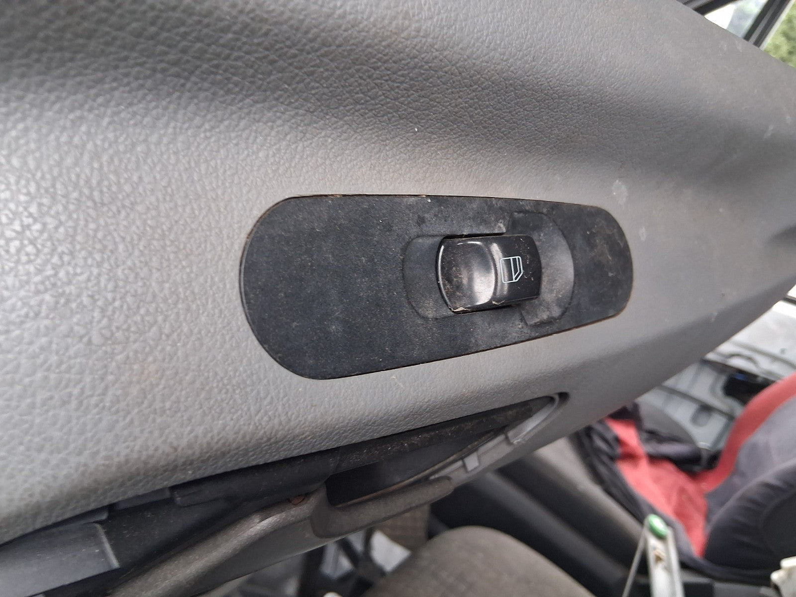 2016 MERCEDES SPRINTER MK2 W906 NSF PASSENGER SIDE FRONT WINDOW CONTROL SWITCH