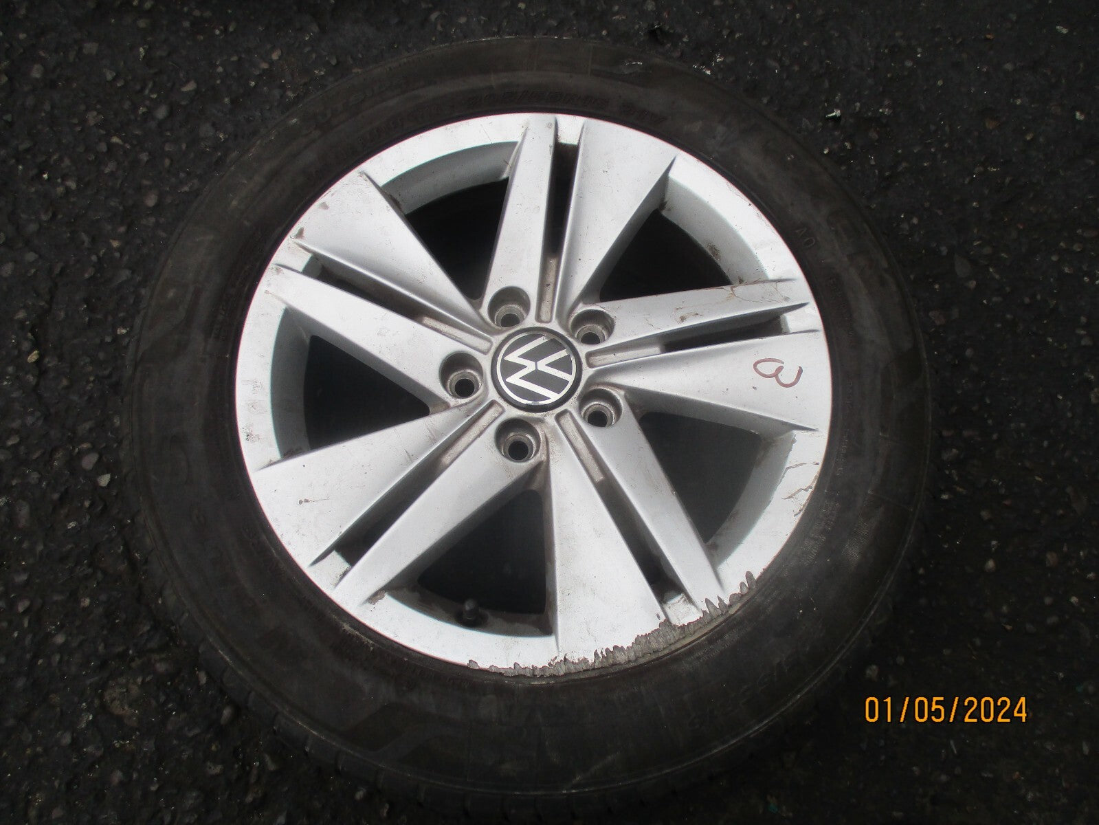2023 VW VOLKSWAGEN GOLF MK8 16 INCH ALLOY WHEEL WITH TYRE 205/55R16 REF 3