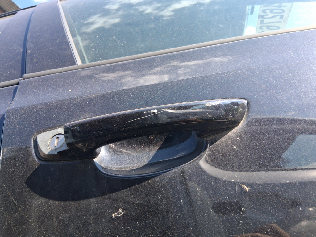 2012 VW VOLKSWAGEN GOLF MK6 OSF DRIVER SIDE FRONT DOOR HANDLE BLACK LC9X