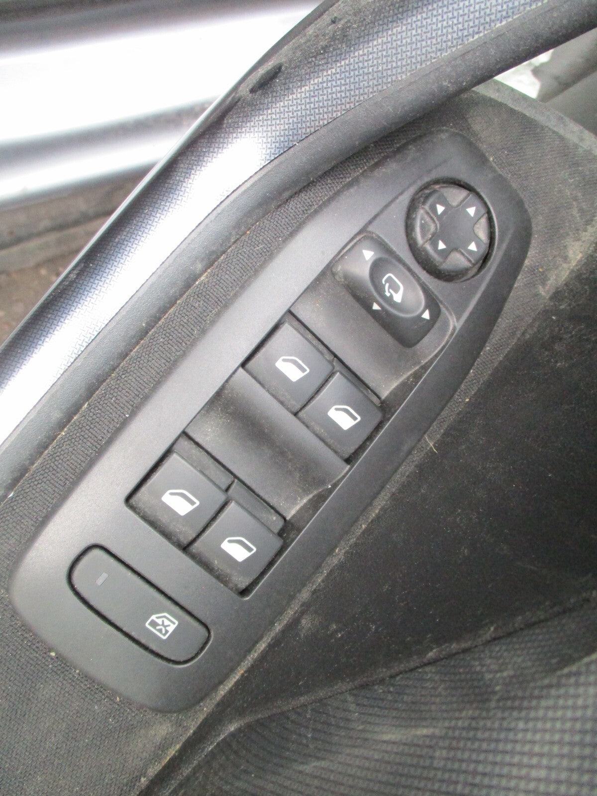 PEUGEOT 2008 2018 MK1 OS DRIVER SIDE FRONT POWERFOLD WING & WINDOW SWITCH
