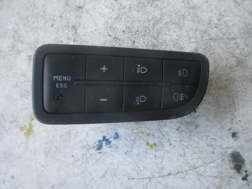 2008 FIAT GRANDE PUNTO HEADLIGHT ADJUSTMENT AND FOG LIGHT SWITCH 735367267