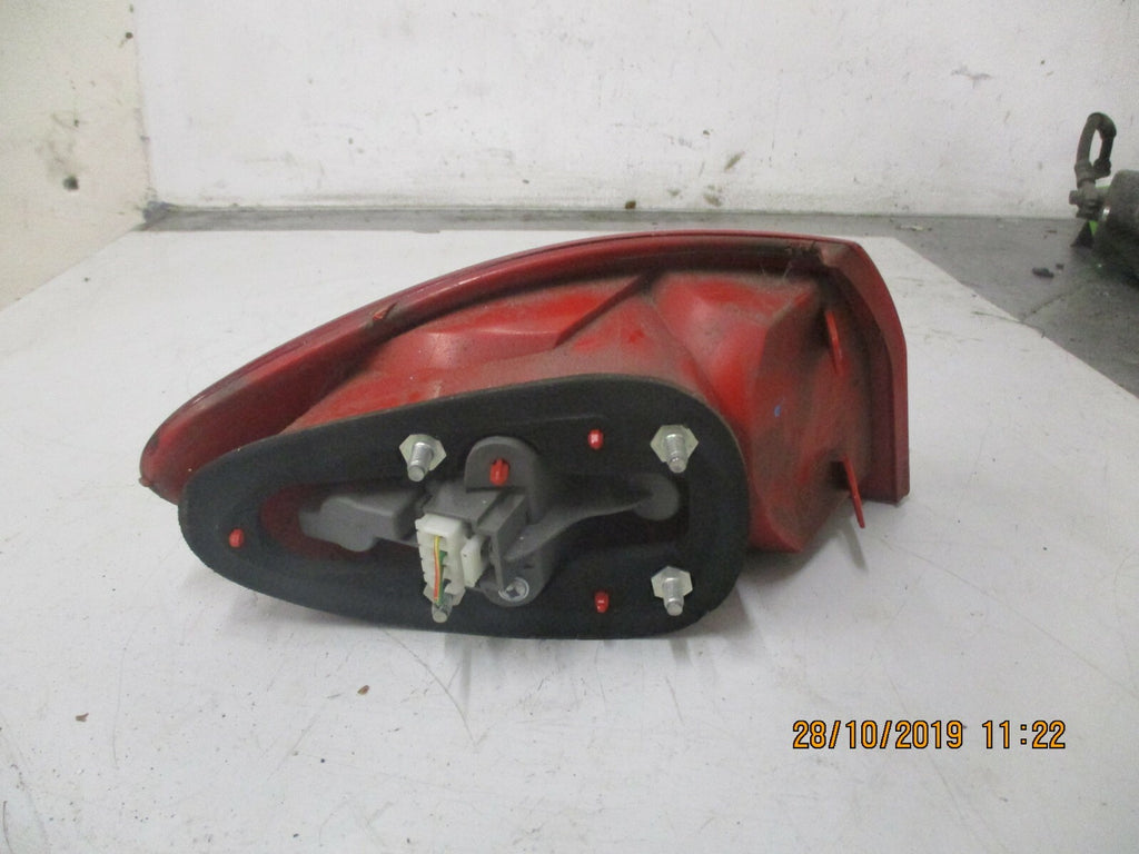 ALFA ROMEO 147 2006 OS DRIVER OFF SIDE REAR OUTER BRAKE TAIL LIGHT 46556347
