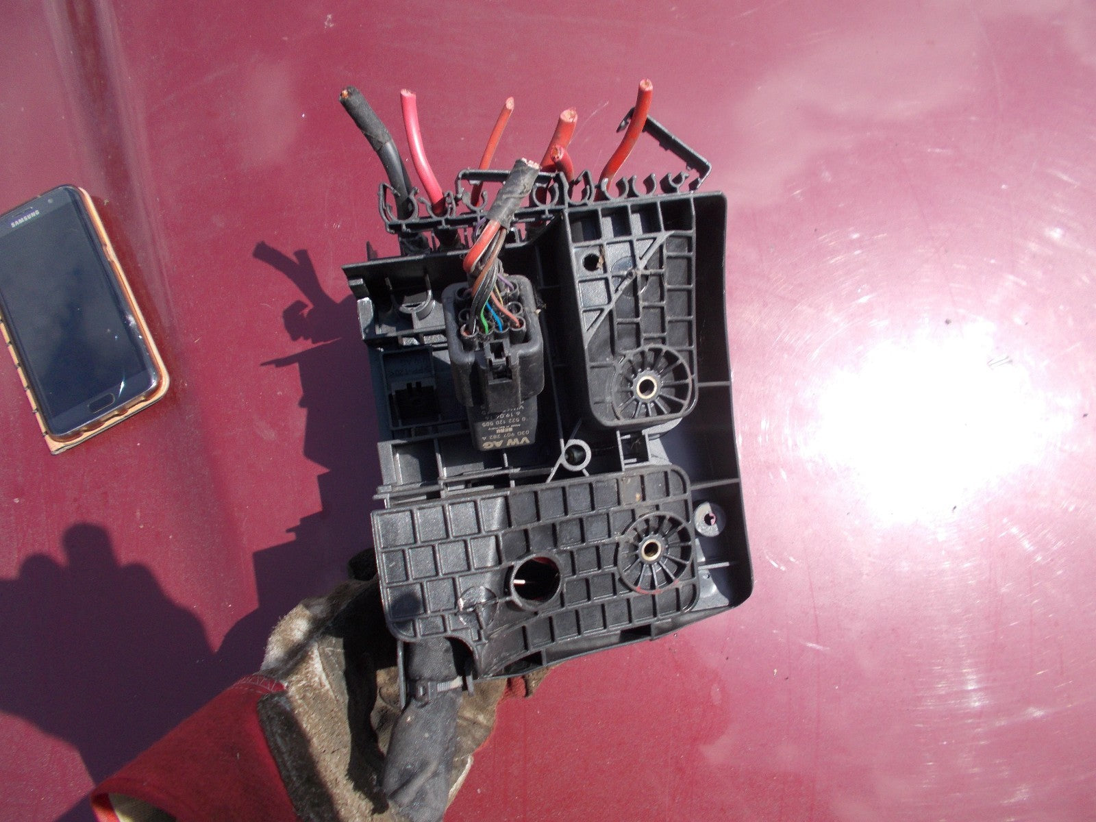 VOLKSWAGEN GOLF MK5 FUSE BOX 1718130
