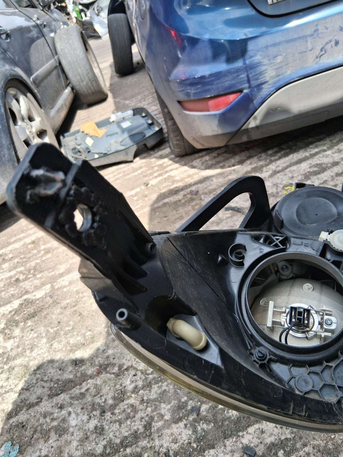 2012 CITROEN DS3 3 DOOR NSF PASSENGER SIDE LEFT HEADLIGHT HEADLAMP 9673814980