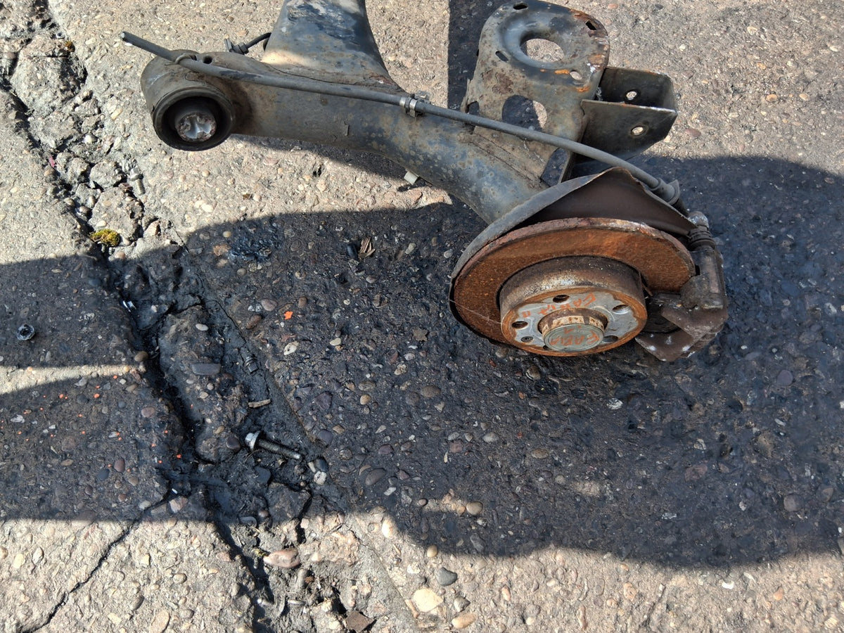 2019 SKODA FABIA MK3 NJ HATCHBACK COMPLETE REAR AXLE HUB DISC TYPE