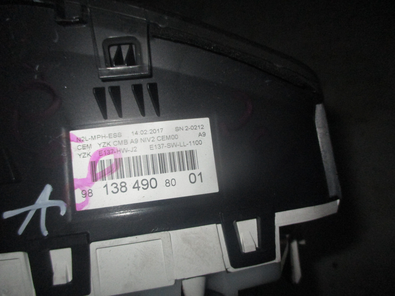 PEUGEOT 208 2017 1.2 PETROL SPEEDOMETER 981384908001