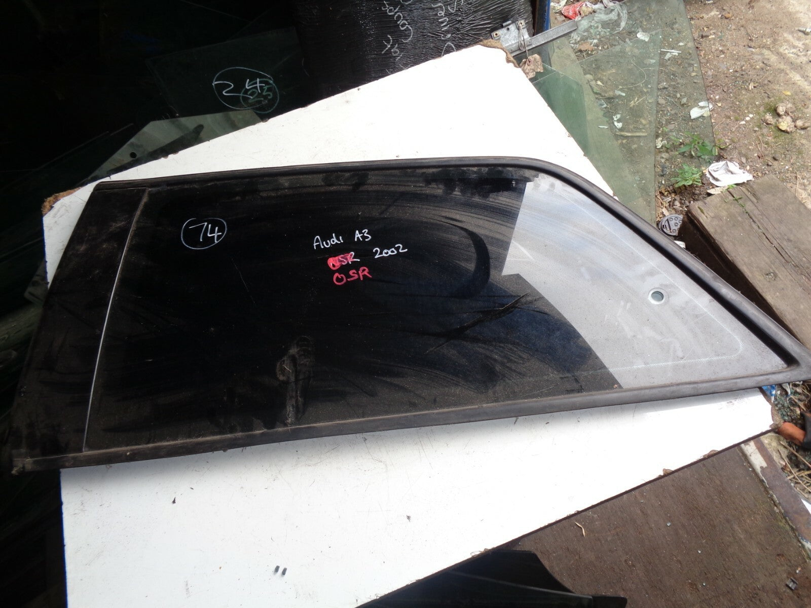 AUDI A3 2002 3 DOOR OSR DRIVER SIDE REAR WINDOW GLASS