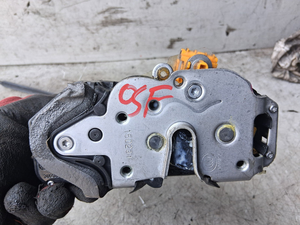 VAUXHALL ZAFIRA C 2016 OSF DRIVER SIDE FRONT DOOR LOCK MECHANISM 3023881