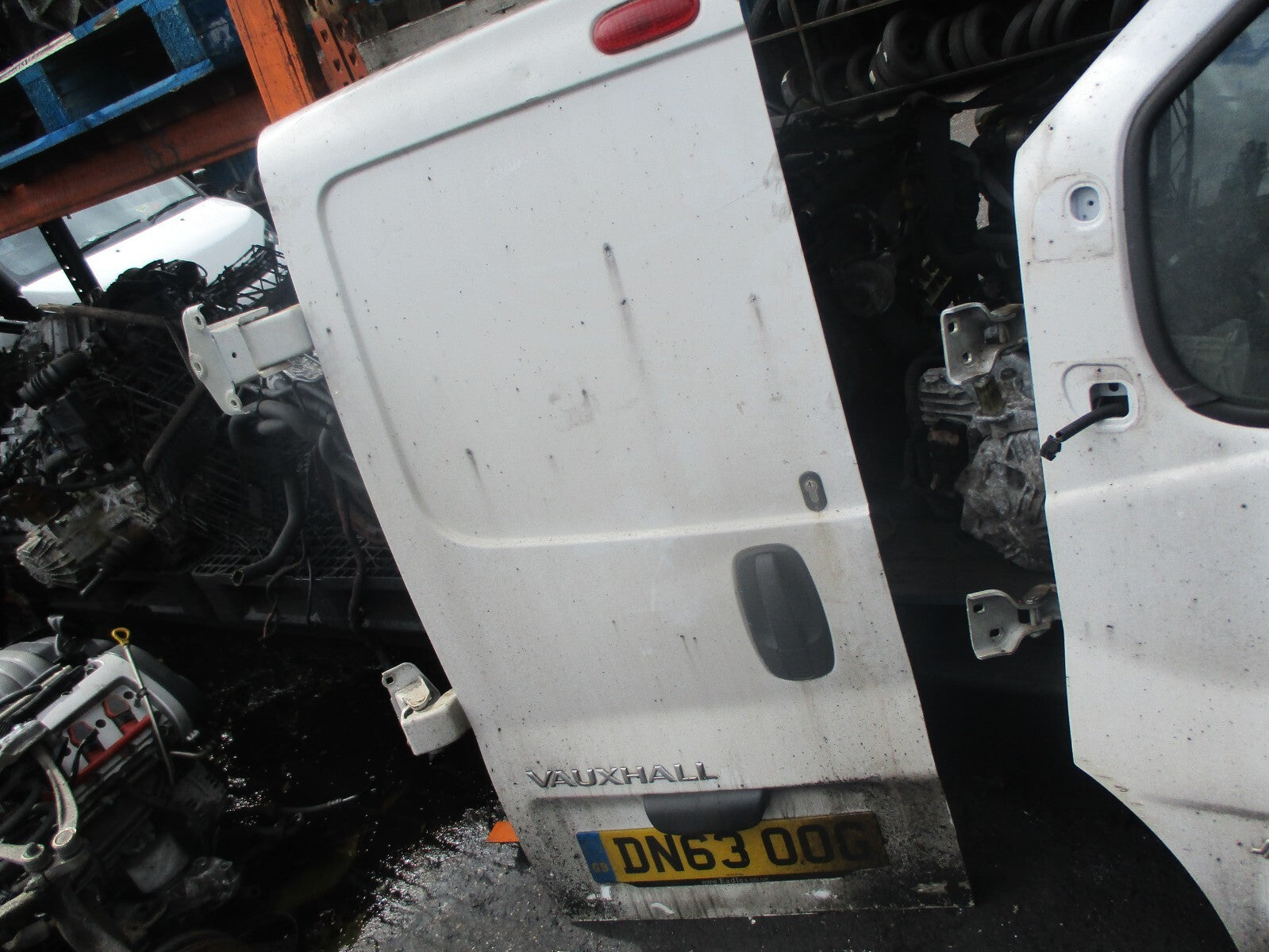 VAUXHALL VIVARO 2013 NSR PASSENGER SIDE REAR COMPLETE DOOR WHITE