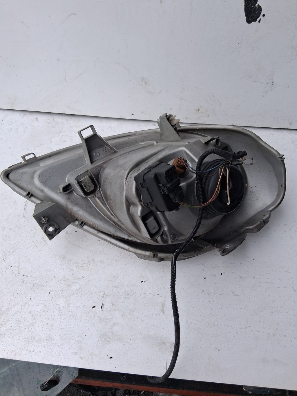 2005 VAUXHALL VIVARO MK1 NSF PASSENGER SIDEFRONT HEADLIGHT 91165721