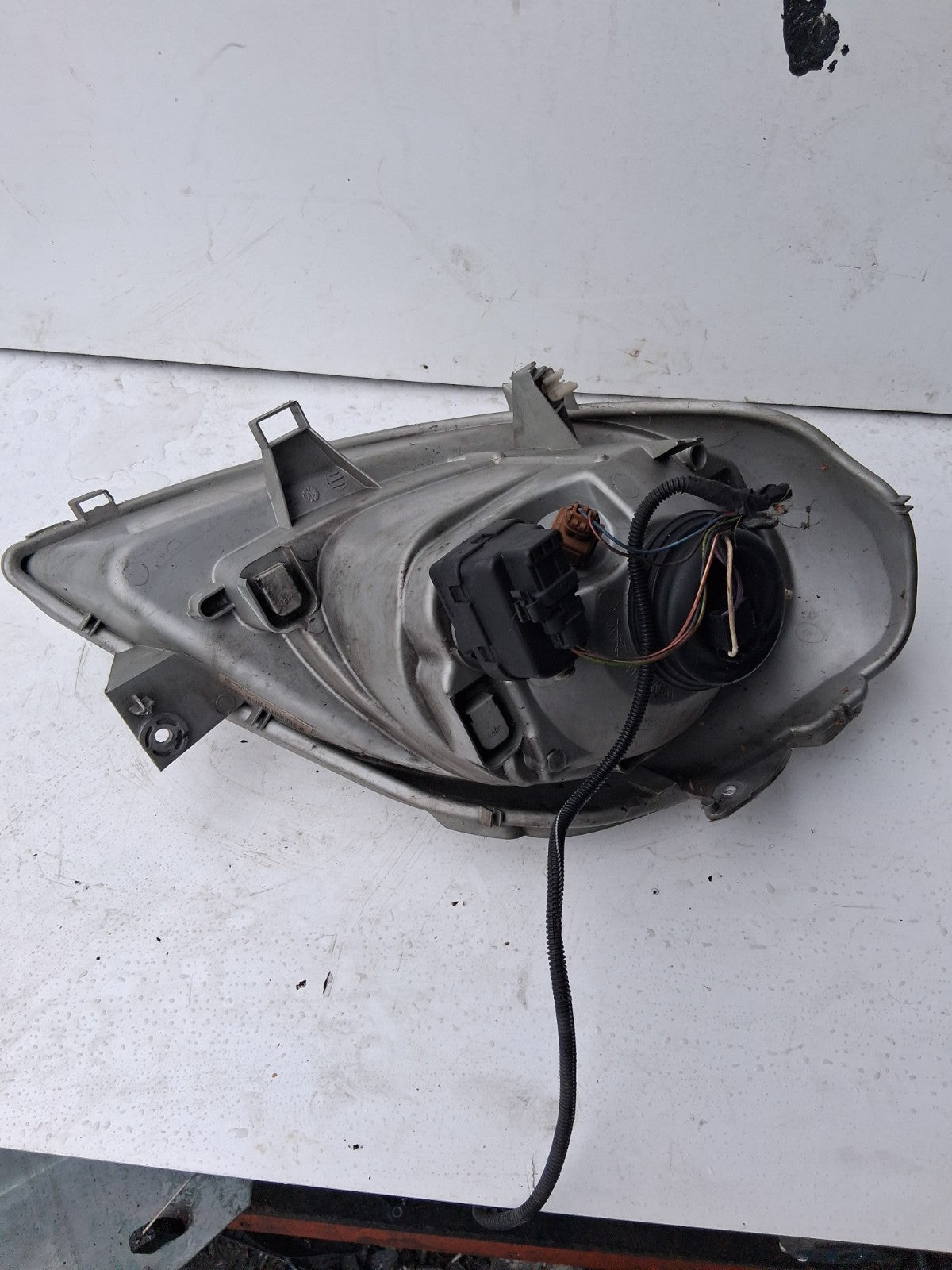 2005 VAUXHALL VIVARO MK1 NSF PASSENGER SIDEFRONT HEADLIGHT 91165721