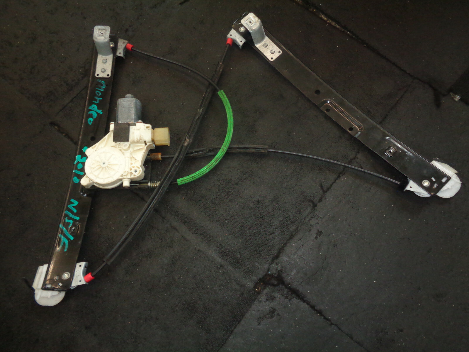 FORD MONDEO MK4 2010 NSF FRONT PASSENGER SIDE WINDOW MOTOR REGULATOR