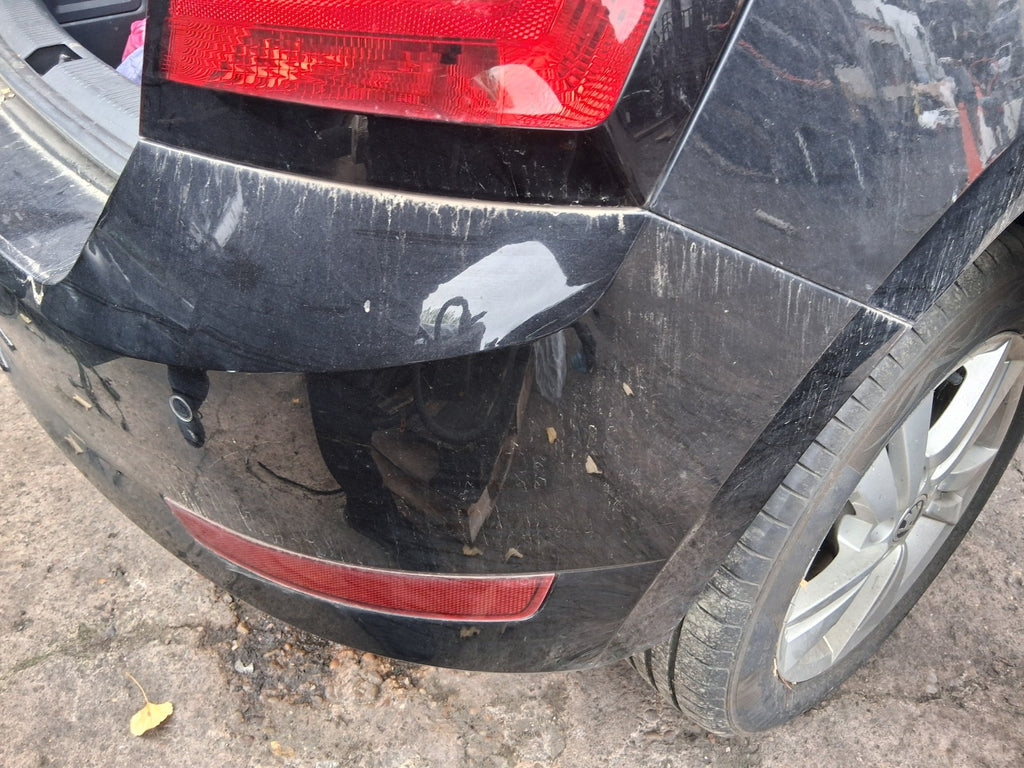 2020 SKODA FABIA MK3 NJ HATCHBACK COMPLETE REAR BUMPER WITH PDC SENSOR BLACK