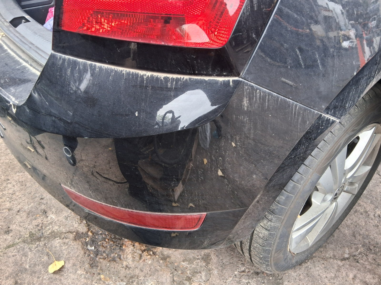 2020 SKODA FABIA MK3 NJ HATCHBACK COMPLETE REAR BUMPER WITH PDC SENSOR BLACK