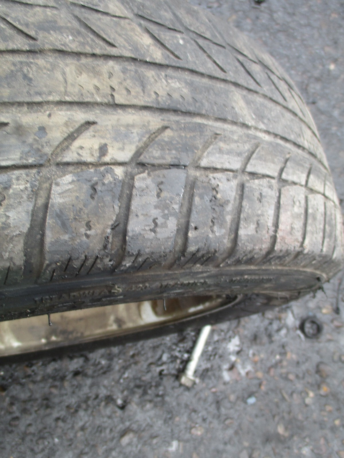 2015 NISSAN NOTE E12 ALLOY WHEEL WITH TYRE 185/65R15 REF 4