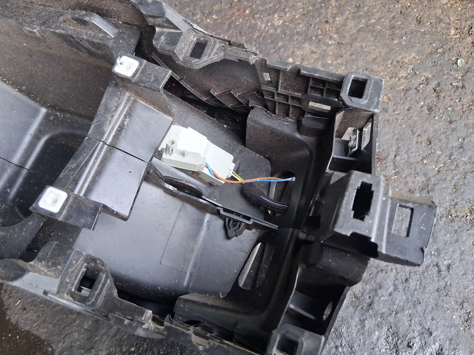 2023 VOLKSWAGEN T CROSS CENTRE REAR AIR VENTS USB SOCKET PORT TRIM 9822259280