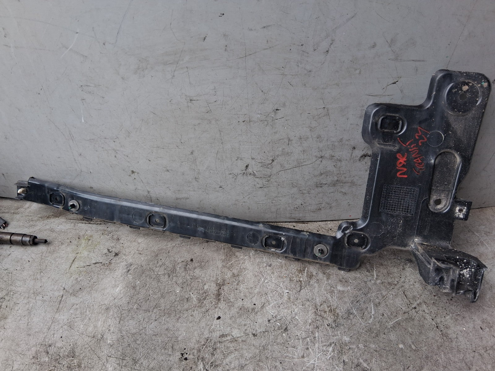 2023 FORD TRANSIT 350 MK8 NSR PASSENGER SIDE REAR LEFT BUMPER BRACKET BK3117A882