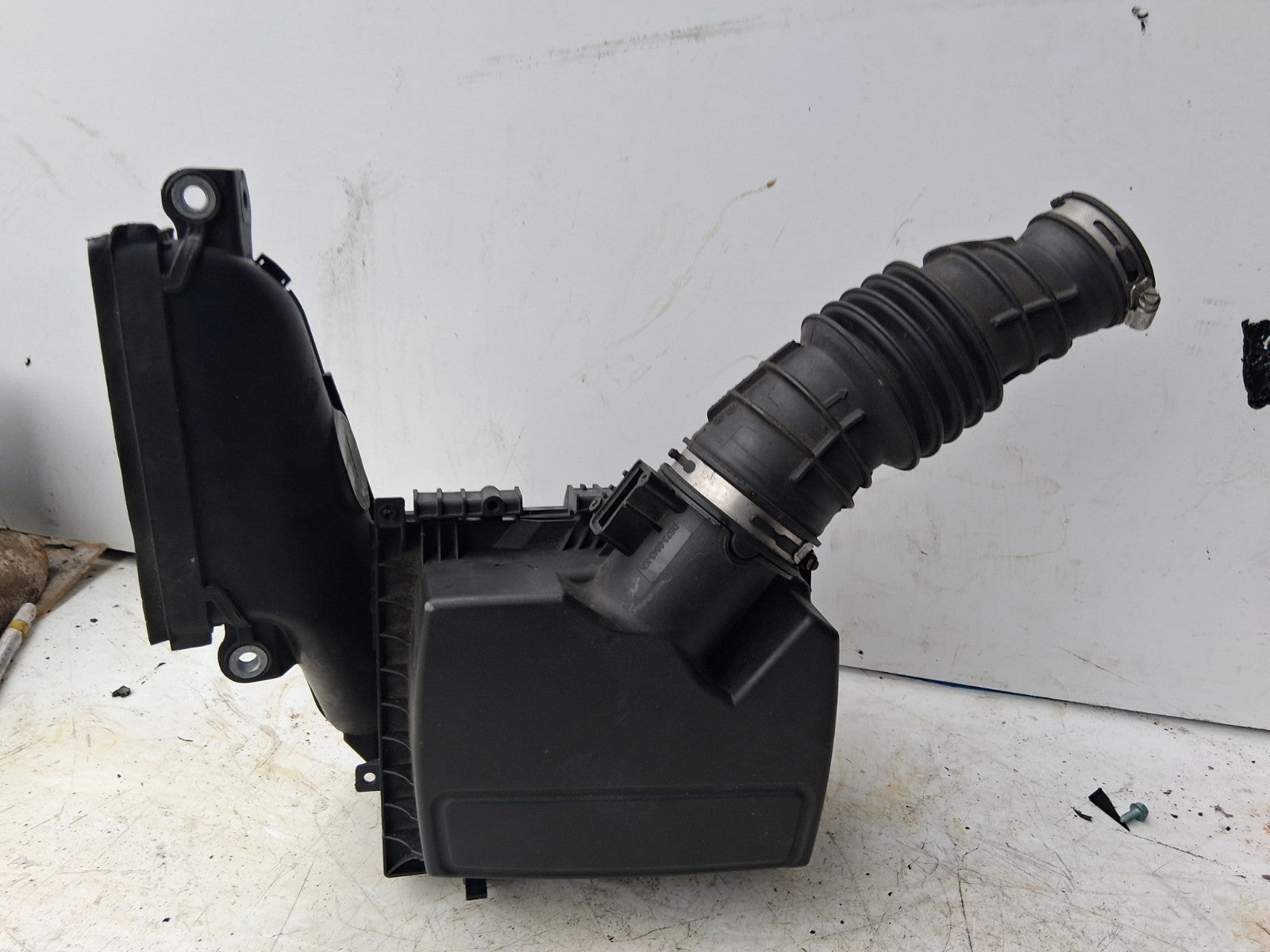 2017 FORD MONDEO MK5 AUTO AIR FILTER HOUSING AIR BOX DS739643KA