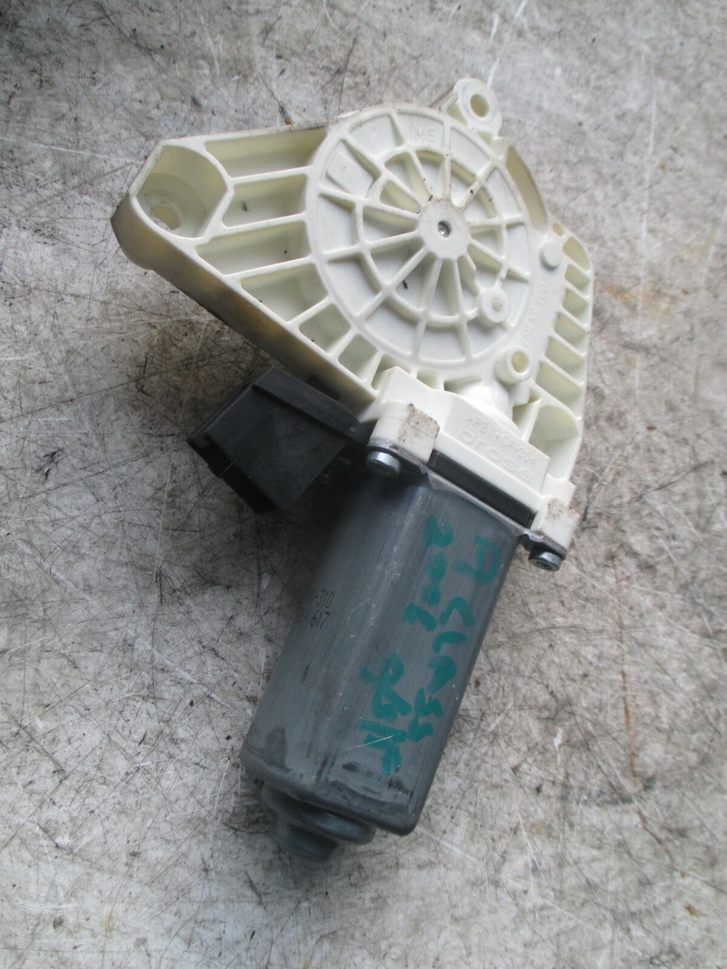 MERCEDES BENZ A CLASS W169 2006 OSF DRIVER FRONT DOOR WINDOW MOTOR A1698201842
