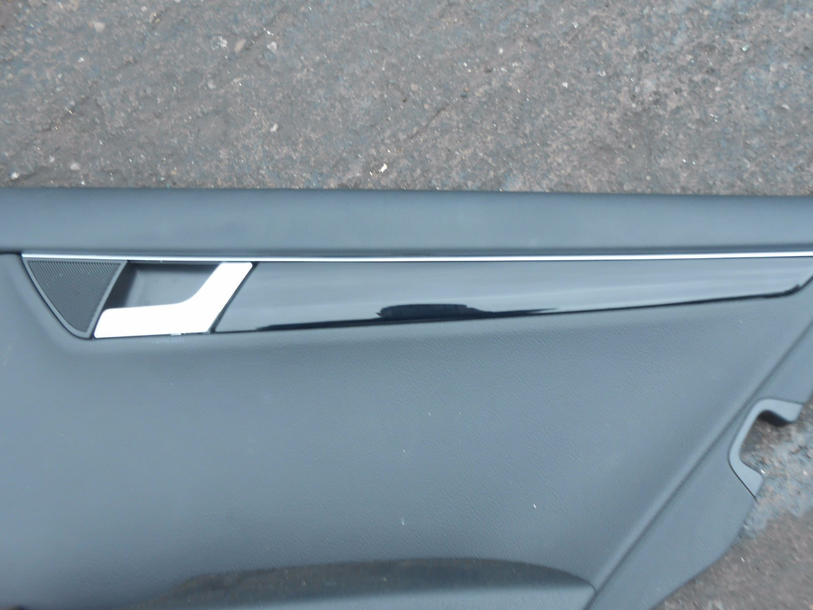 MERCEDES C CLASS S204 2013 OSR DRIVER SIDE REAR BLACK LEATHER DOOR CARD