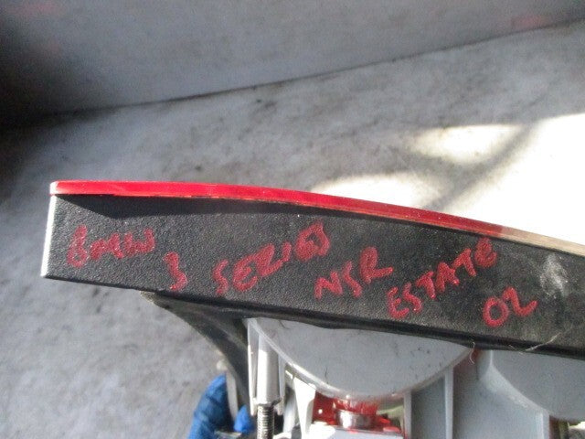 2002 BMW 3 SERIES NSR PASSENGER SIDE REAR BRAKE TAIL LIGHT 28670104