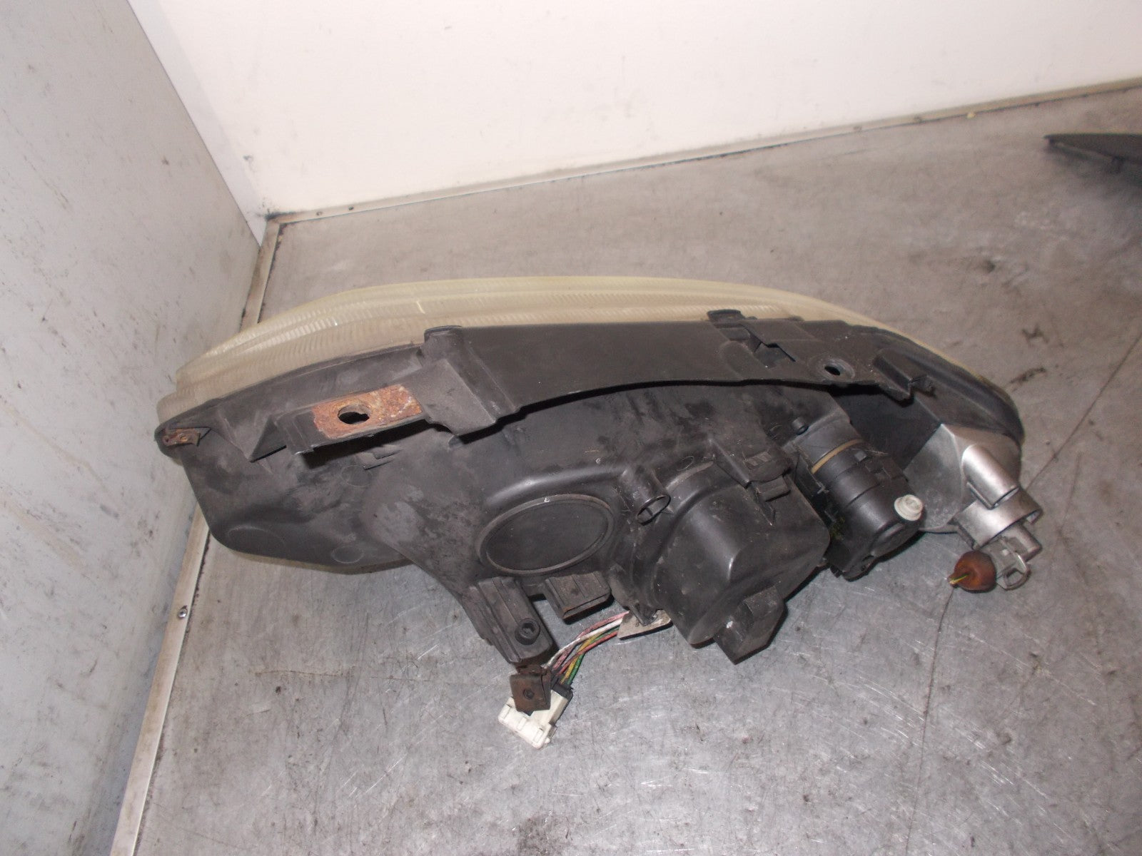 CITROEN XSARA 2000 OS DRIVER SIDE HEADLIGHT HEADLAMP 9637019480