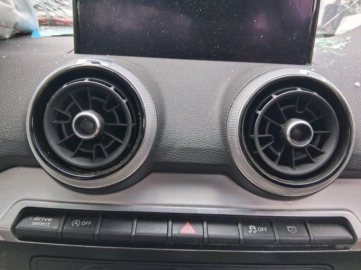 2022 AUDI Q2 S LINE MK1 DASHBOARD FRONT CENTRE BOTH AIR VENT
