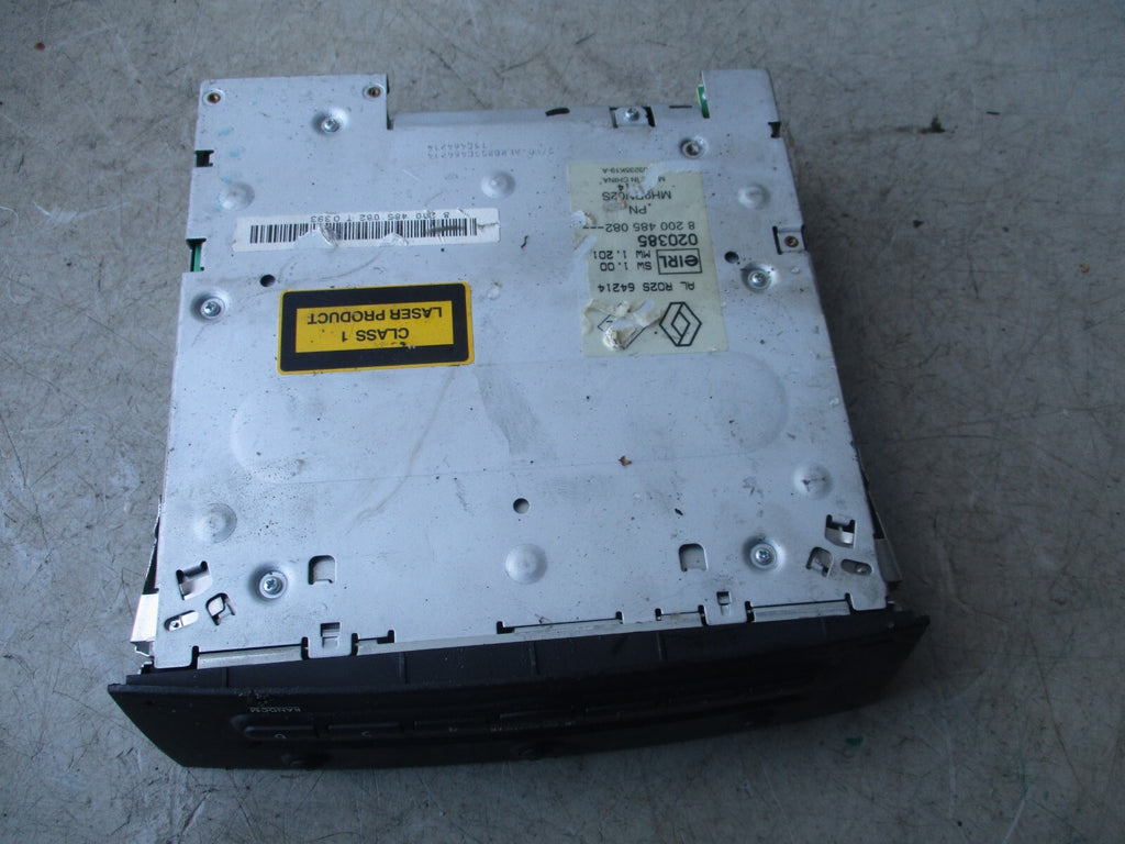 2005 RENAULT MEGANE MK2 CD PLAYER CHANGER MULTI DISC 8200485082