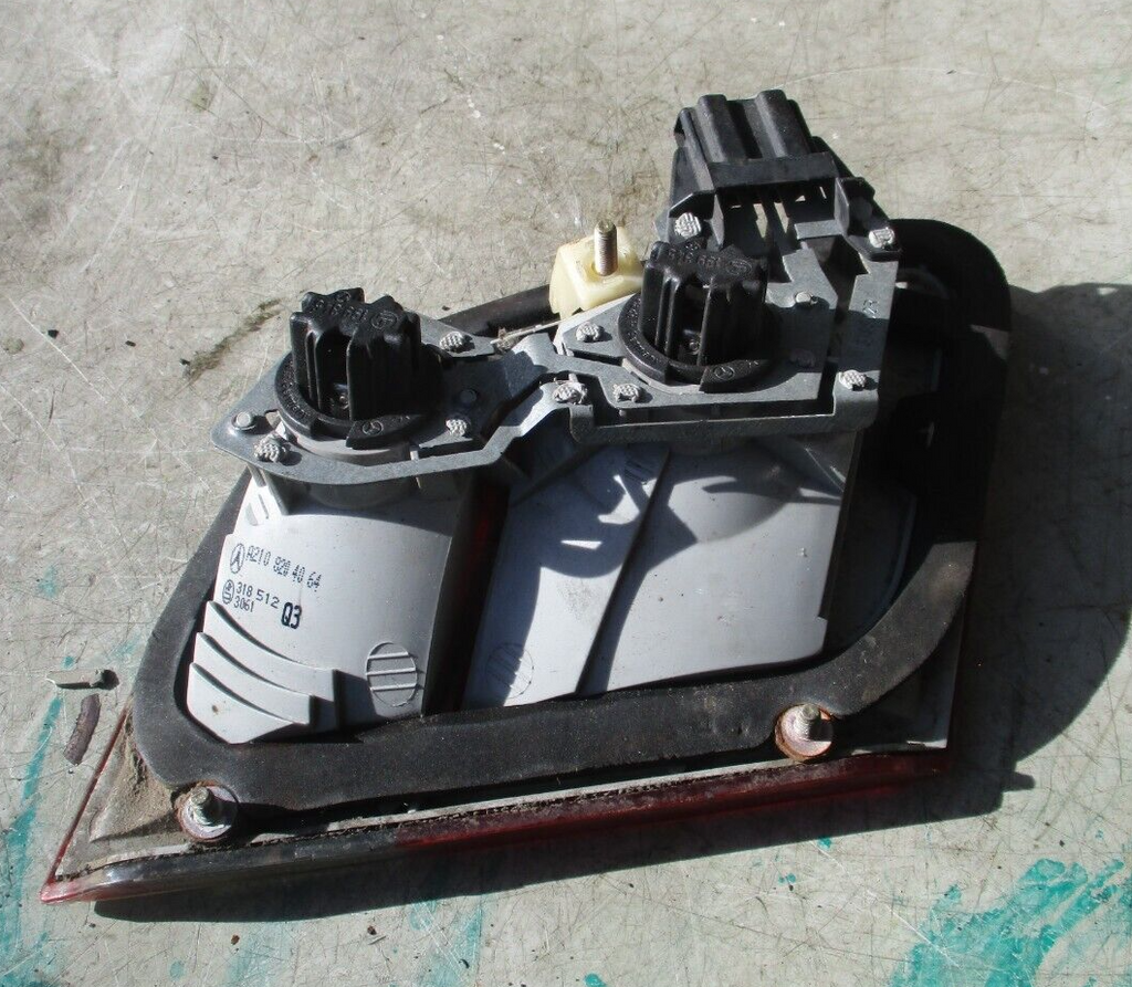 MERCEDES-BENZ E-CLASS W210 OSR DRIVER SIDE REAR TAIL LIGHT A2108204064