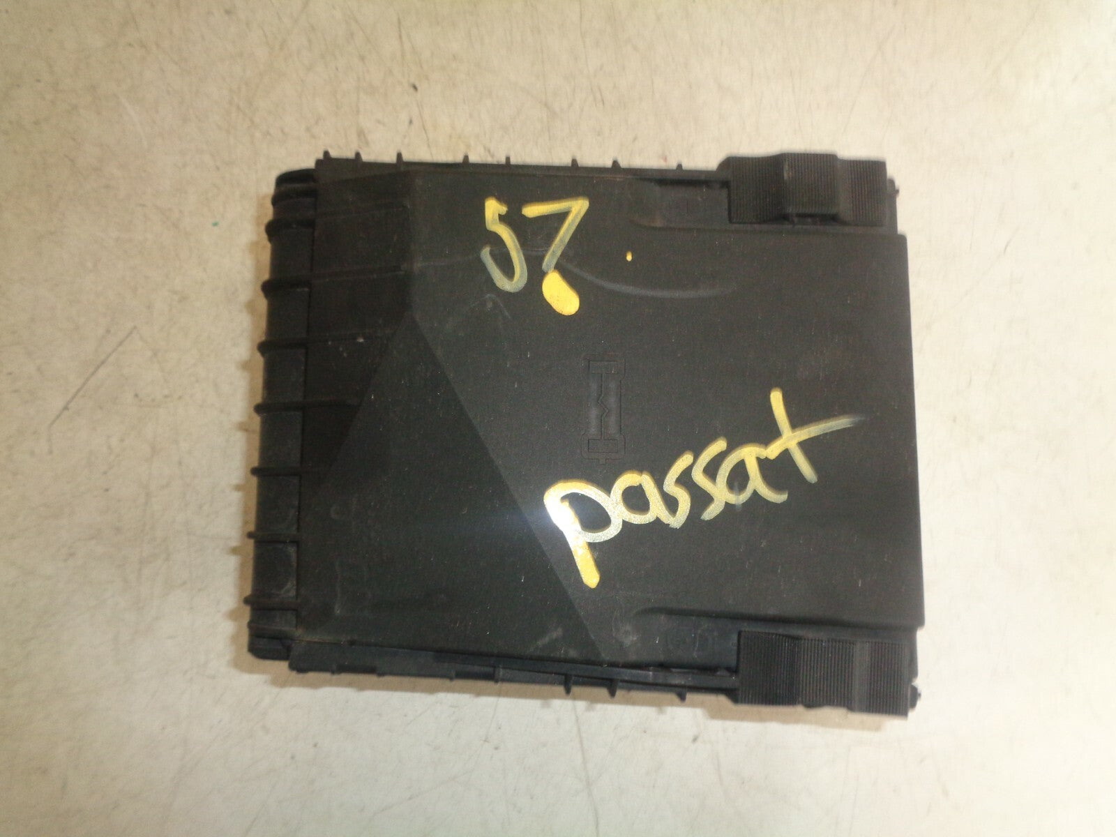 VW VOLKSWAGEN PASSAT B6 2007 ENGINE CONTROL FUSE BOX RELAY 3C0937125